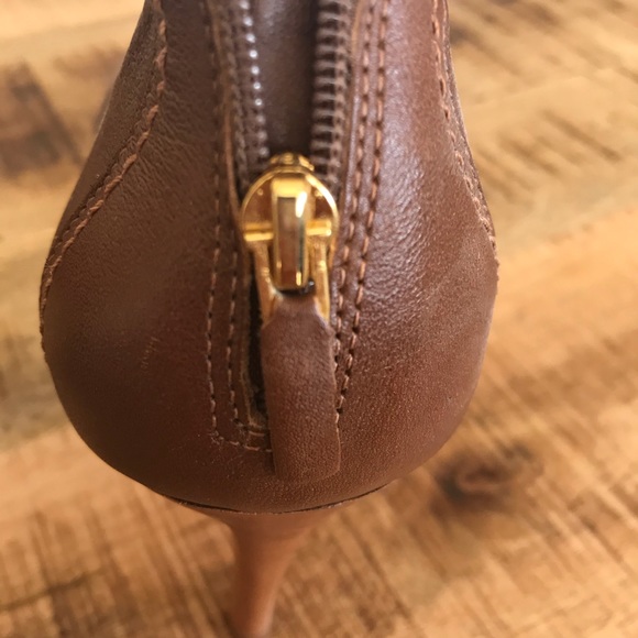 Talbot’s Skinny Pump - Picture 5 of 5